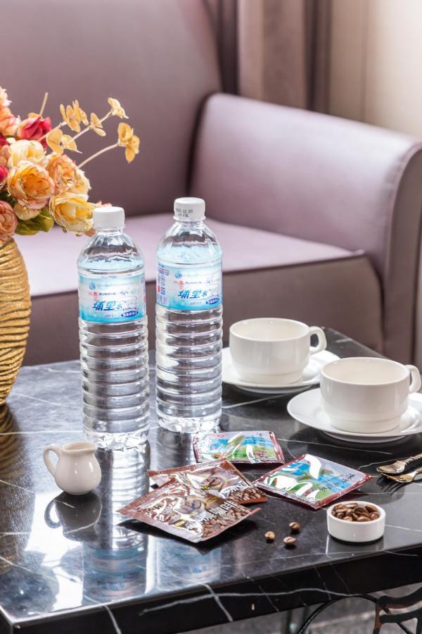 Yi Pin Business Hotel Taoyuan Esterno foto