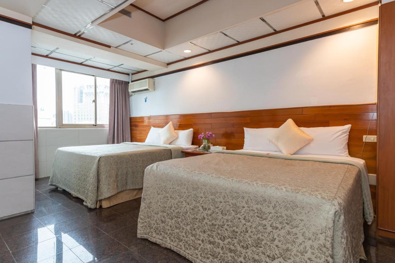 Yi Pin Business Hotel Taoyuan Esterno foto