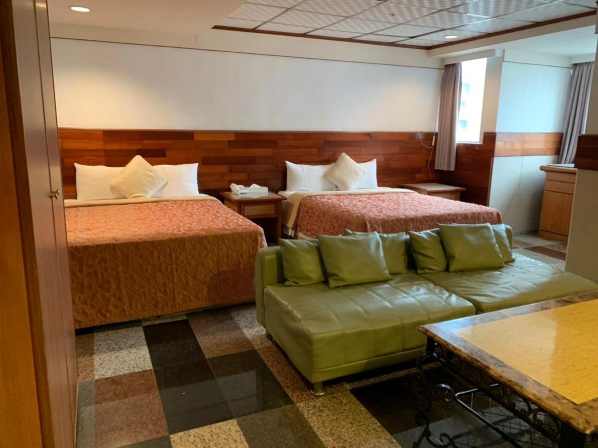 Yi Pin Business Hotel Taoyuan Esterno foto