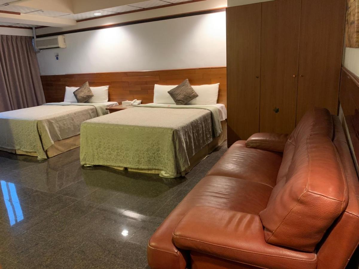 Yi Pin Business Hotel Taoyuan Esterno foto